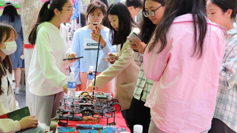 智能客服自动回复与人工客服：差异与优势解析